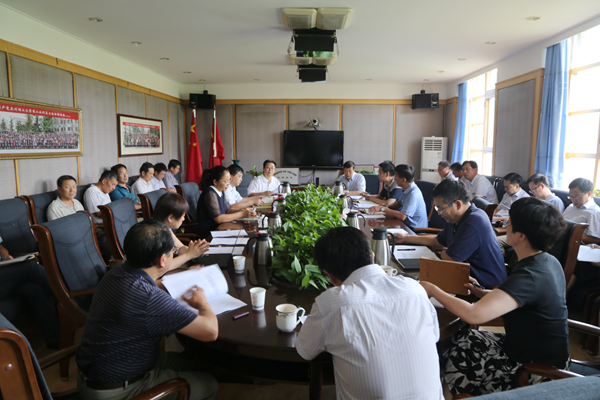 学校党委中心组专题学习习近平总书记“7.26”讲话精神