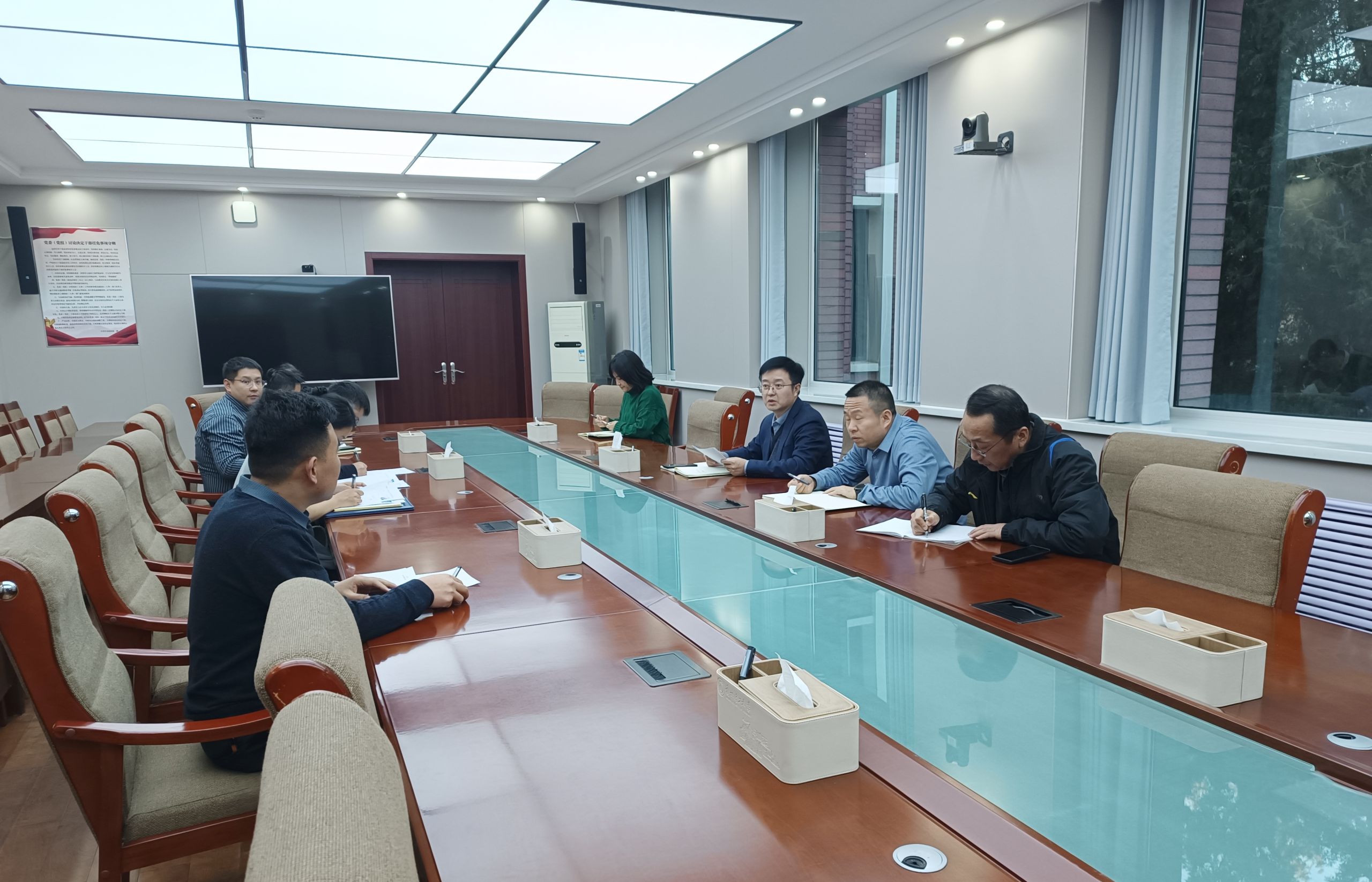 校办党支部开展 “深学笃行法治思想 砥砺奋进新征程” 主题党日活动