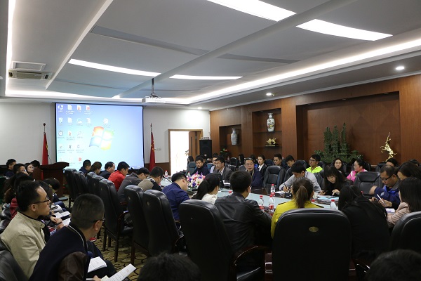 学习苏区精神 弘扬革命传统——曾华辉副校长为学生工作干部作专题讲座