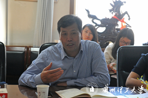 瞄准“三个导向” 提升就业质量——芮执元校长调研指导就业工作