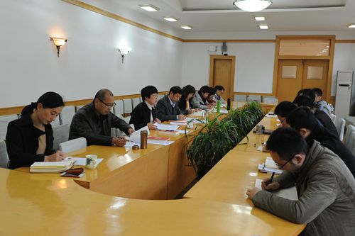 芮执元校长参加机关三支部“两学一做”第四专题学习研讨