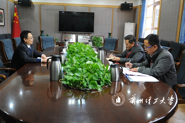 教育部本科教学工作审核评估专家组全面展开考察走访活动